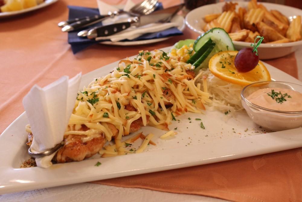Hotel & Restaurant Signal Pardubice Eksteriør bilde