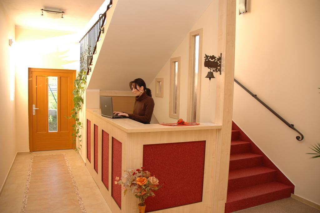 Hotel & Restaurant Signal Pardubice Eksteriør bilde